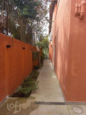 Image 35 - 899591