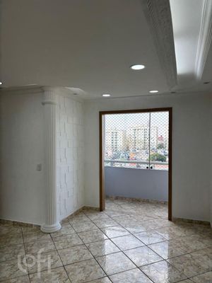 Image 28 - 899595