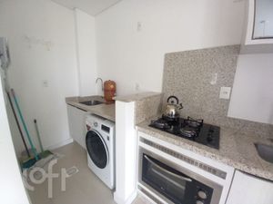 Image 9 - 899599