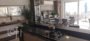 Image 19 - 899599