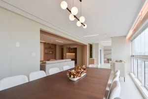 Image 16 - 899609