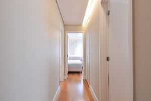 Image 32 - 899609