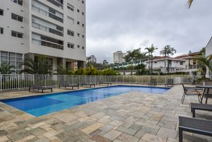Image 76 - 899609