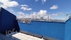 Image 9 - 899612