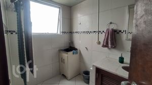 Image 17 - 899612
