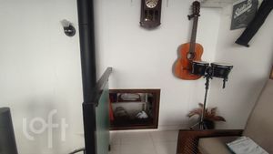 Image 12 - 899612