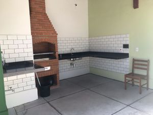 Image 12 - 899613