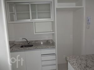 Image 4 - 899615
