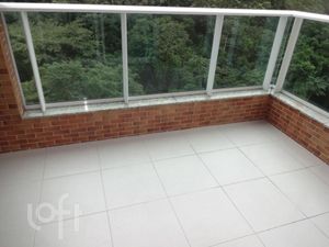 Image 13 - 899615