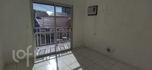 Image 6 - 899626