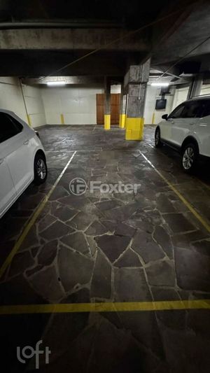 Image 33 - 899641