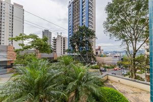 Image 34 - 899641