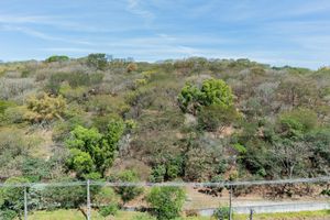 Image 3 - 899642