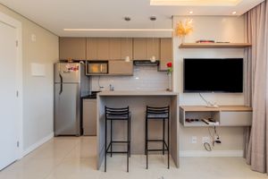 Image 8 - 899642
