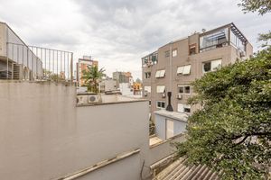 Image 18 - 899645