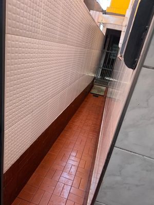 Image 11 - 899646