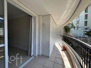 Image 9 - 899650