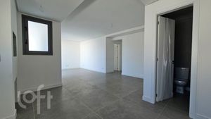 Image 8 - 899655