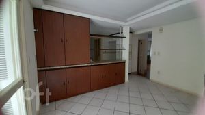 Image 11 - 899656