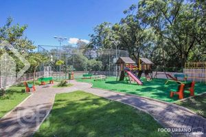 Image 32 - 899659
