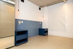 Image 19 - 899665