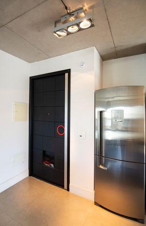 Image 23 - 899665