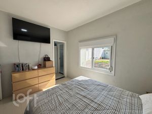 Image 19 - 899669