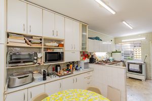 Image 16 - 899672