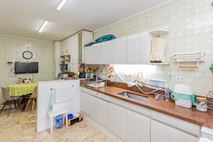 Image 19 - 899672