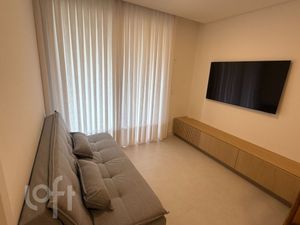 Image 8 - 899677