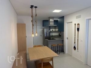 Image 5 - 899677