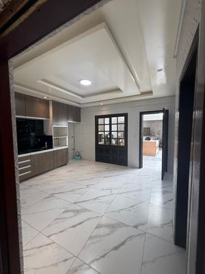 Image 13 - 899678