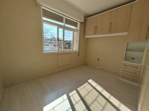 Image 8 - 899679