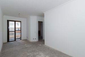 Image 1 - 899680