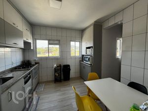 Image 1 - 899681