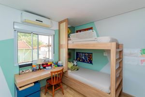 Image 8 - 899682