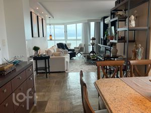 Image 11 - 899686
