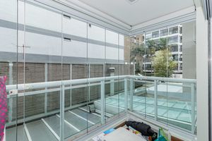 Image 29 - 899687