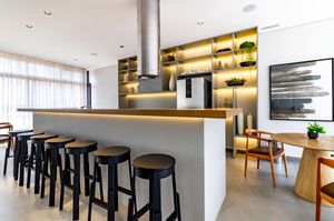 Image 16 - 899693