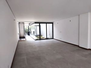Image 6 - 899694