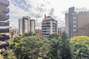 Image 3 - 899695