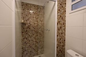 Image 17 - 899739