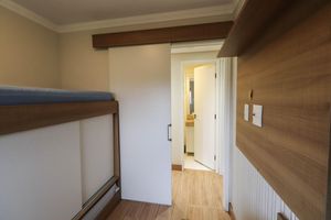 Image 15 - 899739