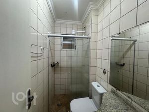 Image 10 - 899741