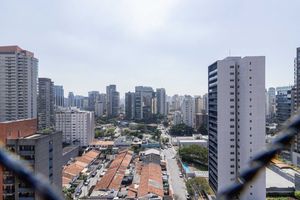 Image 5 - 899743