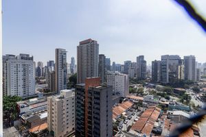 Image 31 - 899743