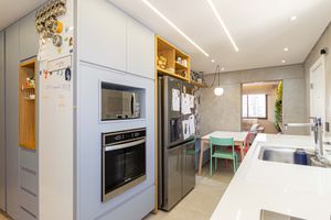 Image 17 - 899743