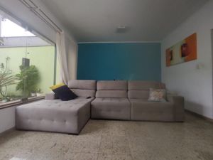 Image 1 - 899757