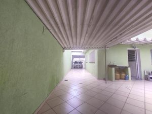Image 13 - 899757
