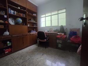 Image 5 - 899757
